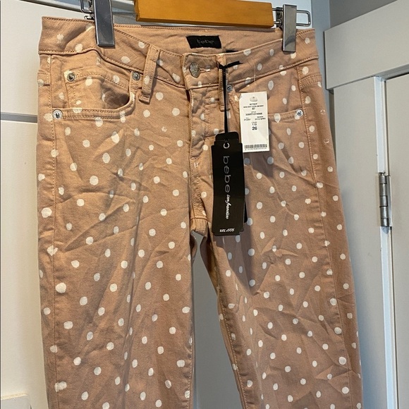 BEBE NWT  mini dot icon SKINNY jeans - Picture 2 of 5